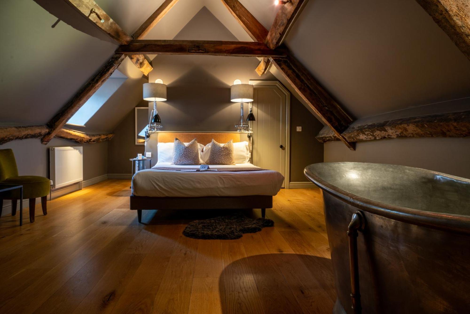 The Archangel,Restaurant & Bar With Rooms Frome Bagian luar foto
