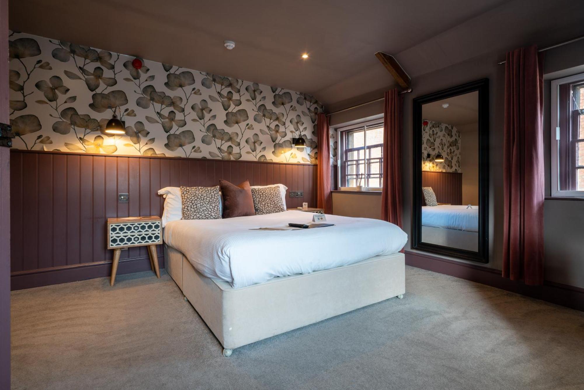The Archangel,Restaurant & Bar With Rooms Frome Bagian luar foto