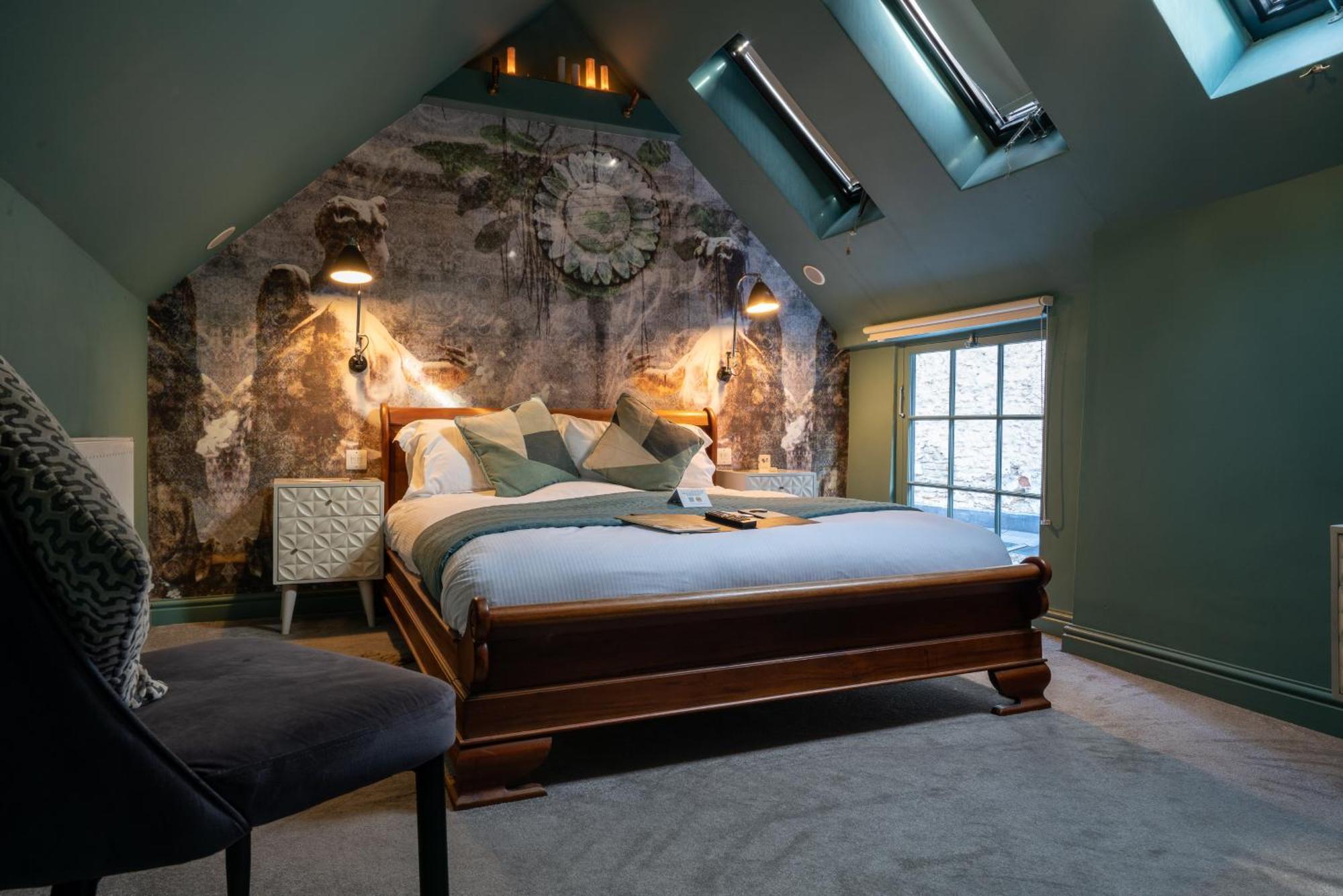 The Archangel,Restaurant & Bar With Rooms Frome Bagian luar foto