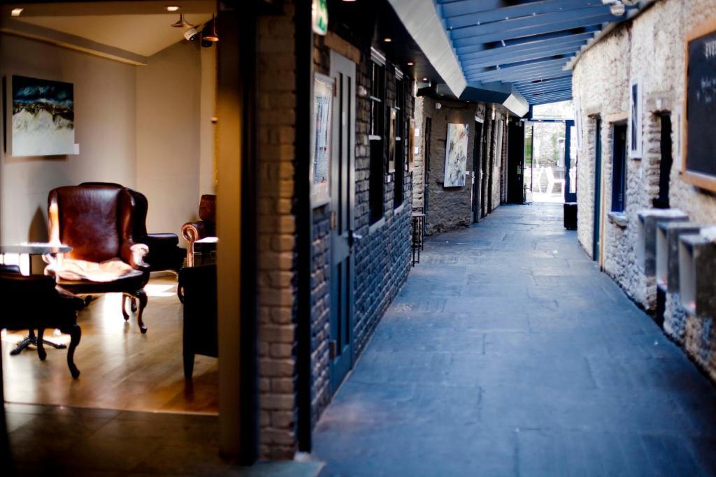 The Archangel,Restaurant & Bar With Rooms Frome Bagian luar foto