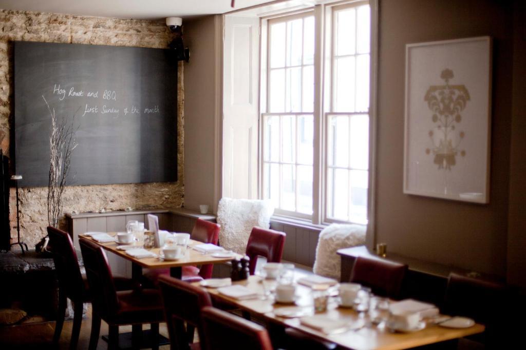 The Archangel,Restaurant & Bar With Rooms Frome Bagian luar foto